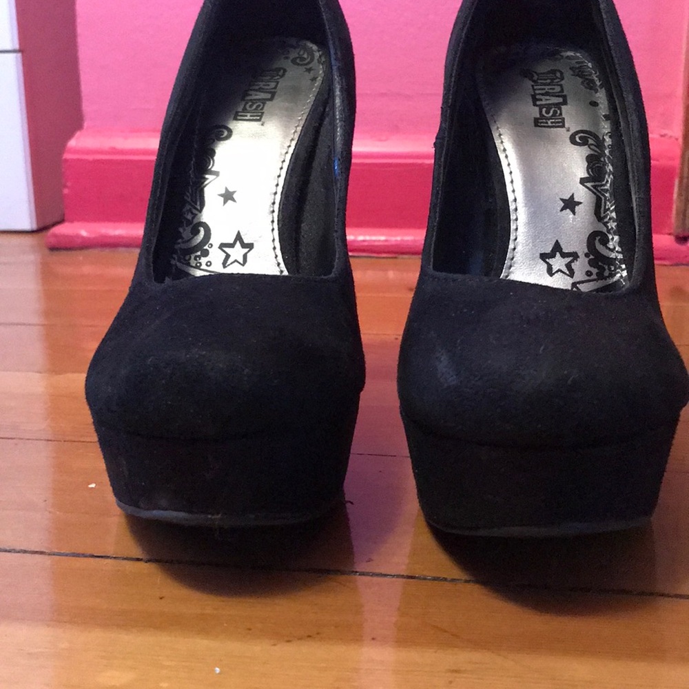 Heels - Picture 7 of 8